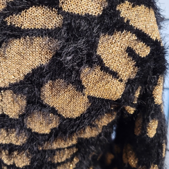 PHILOSOPHY LADIES FUZZY COZY KNIT W/GOLD METALLIC ART/SIZE SMALL - Picture 9 of 9